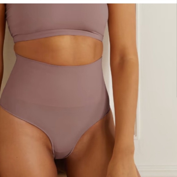 SKIMS Sculpting High Waisted Thongs Bundle of 3 in Taupe, Brown, Black (S) - Picture 5 of 16